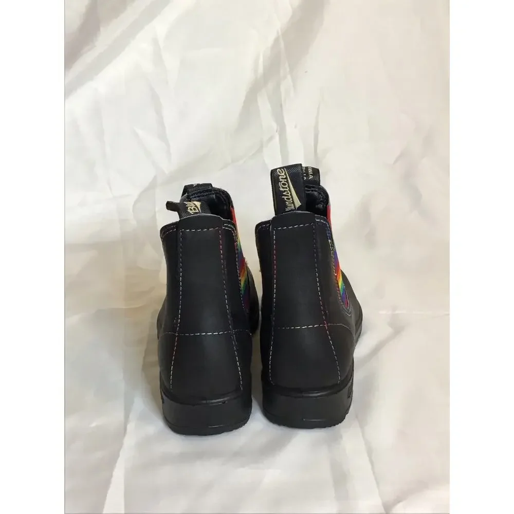 Blundstone 2105 Women Black  Rainbow Chelsea boot NWOT Sz.4/7US Comfort Gorpcore